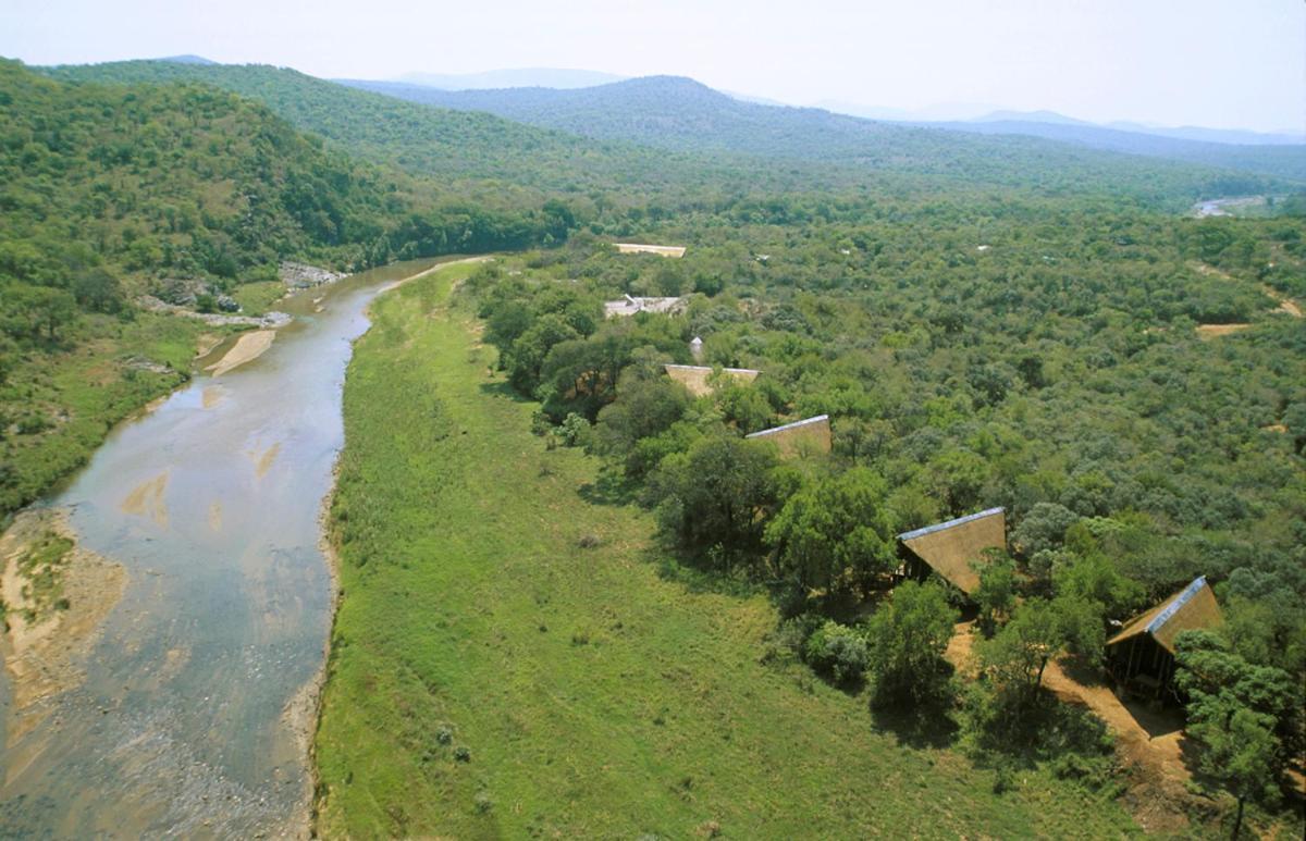 Amakhosi Safari Lodge&Spa Magudu Exteriör bild